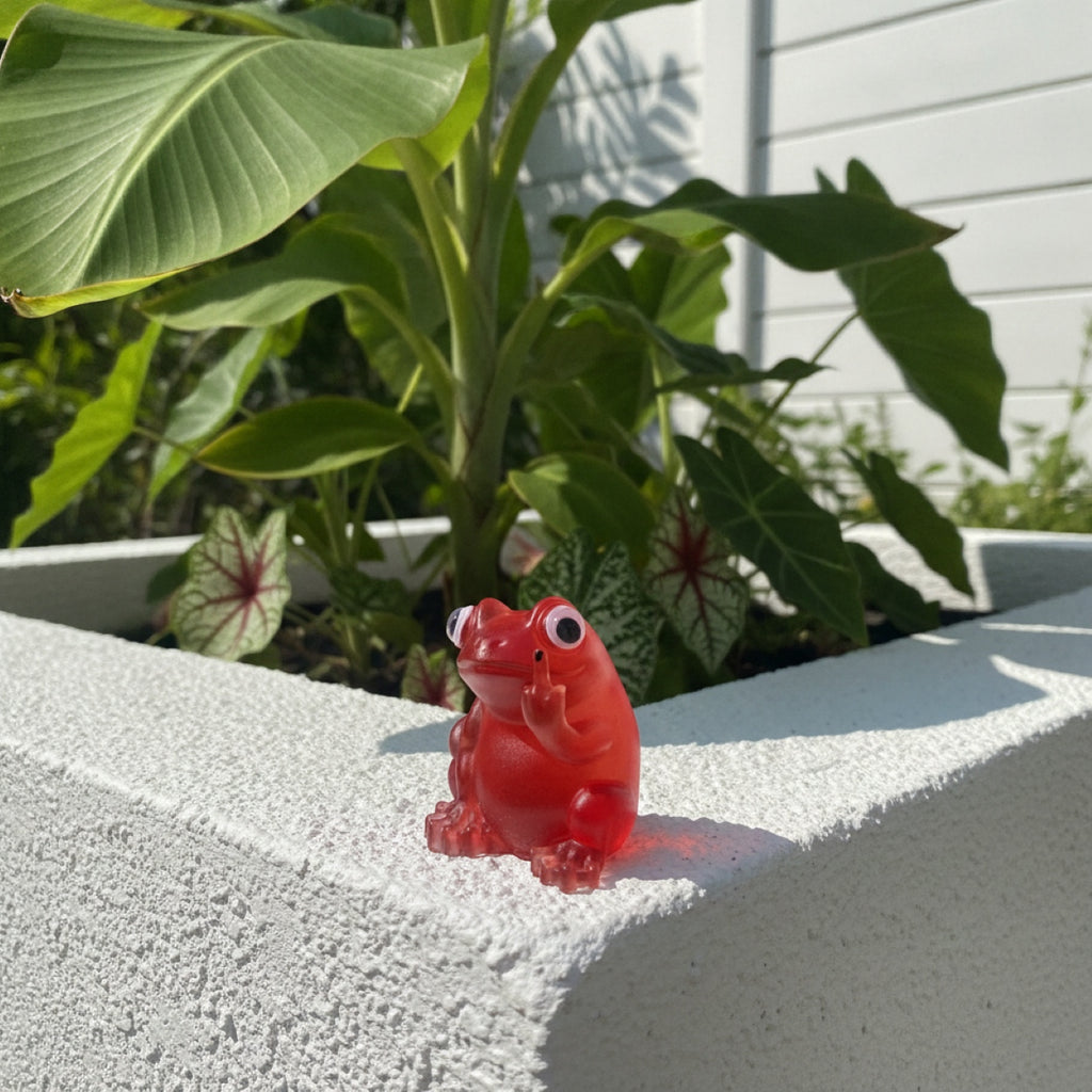 Handmade Novelty Funny Finger Resin Frog Statue Ornaments