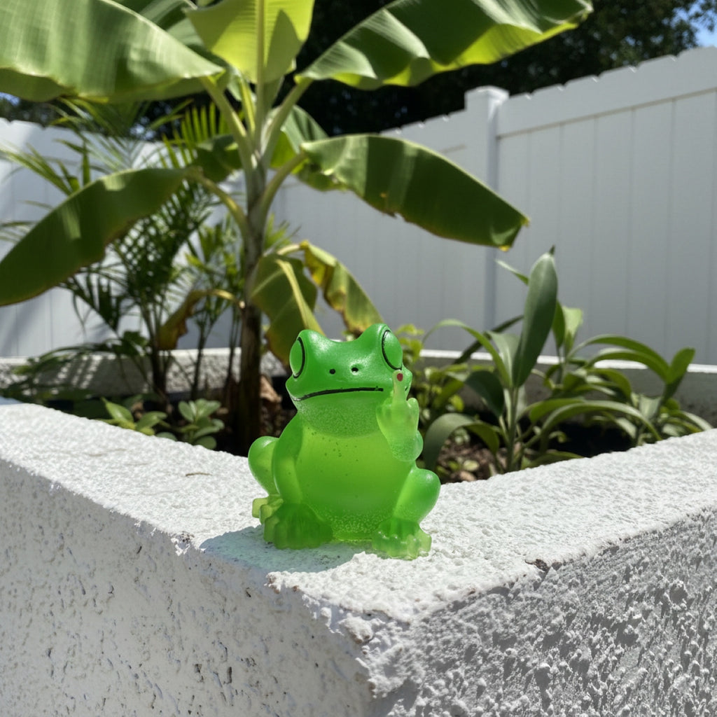 Handmade Novely Funny Finger Resin Frog Statue Ornaments